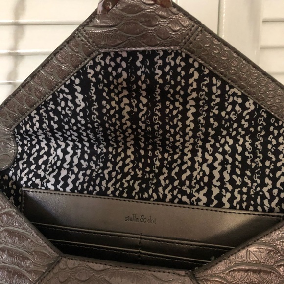 Stella & Dot City Clutch - Picture 2 of 5
